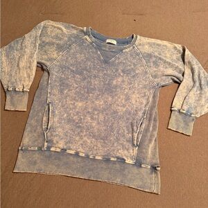 Zenana Acid Wash Pullover size Medium